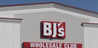 Exterior view of BJ's Wholesale Club store sign