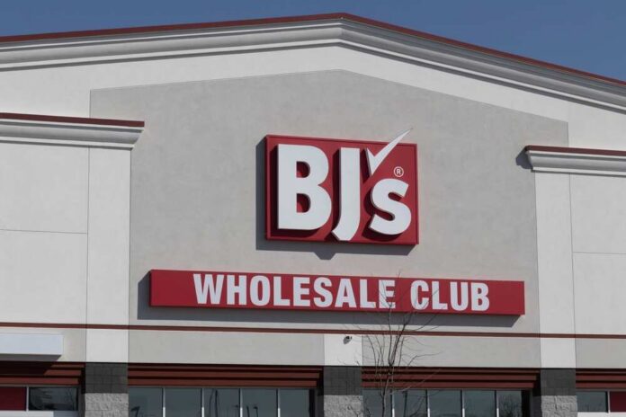 Exterior view of BJ's Wholesale Club store sign