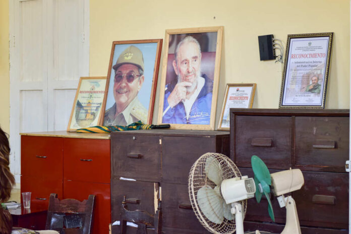 Trinidad,,Cuba,-,January,12,,2017:,Portrait,Of,Raul,And Raul and Fidel Castro